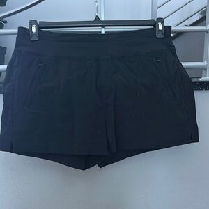 Athleta Black Athletic Trekkie North Short size 16